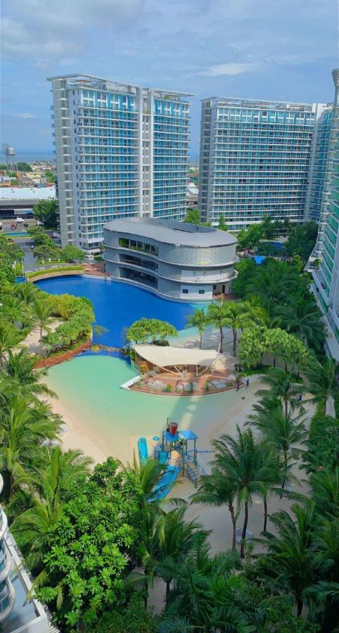 Azure Urban Resort Paranaque City Екстер'єр фото
