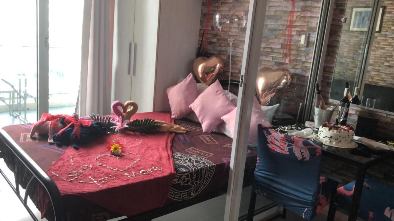 Azure Urban Resort Paranaque City Екстер'єр фото