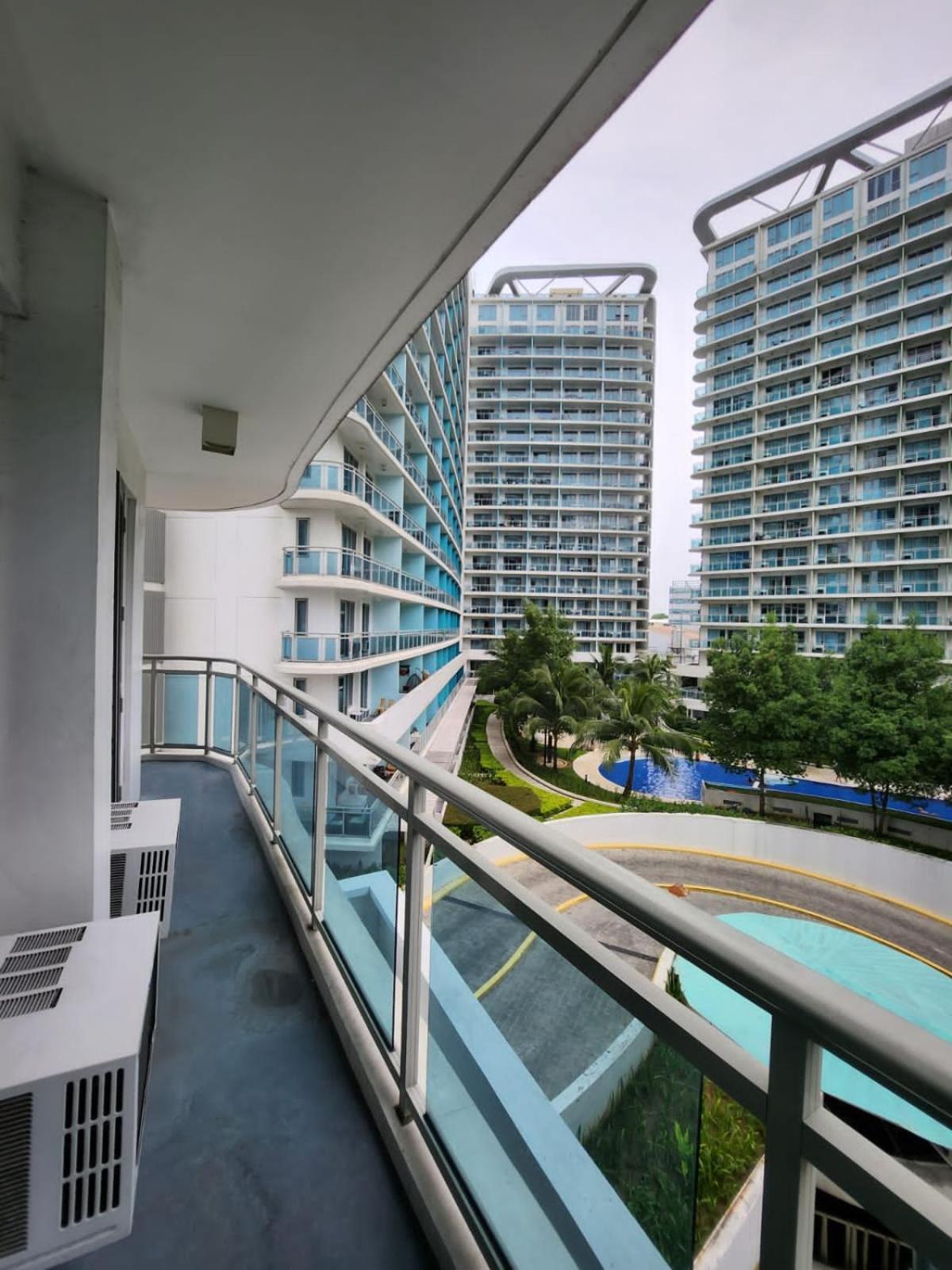 Azure Urban Resort Paranaque City Екстер'єр фото