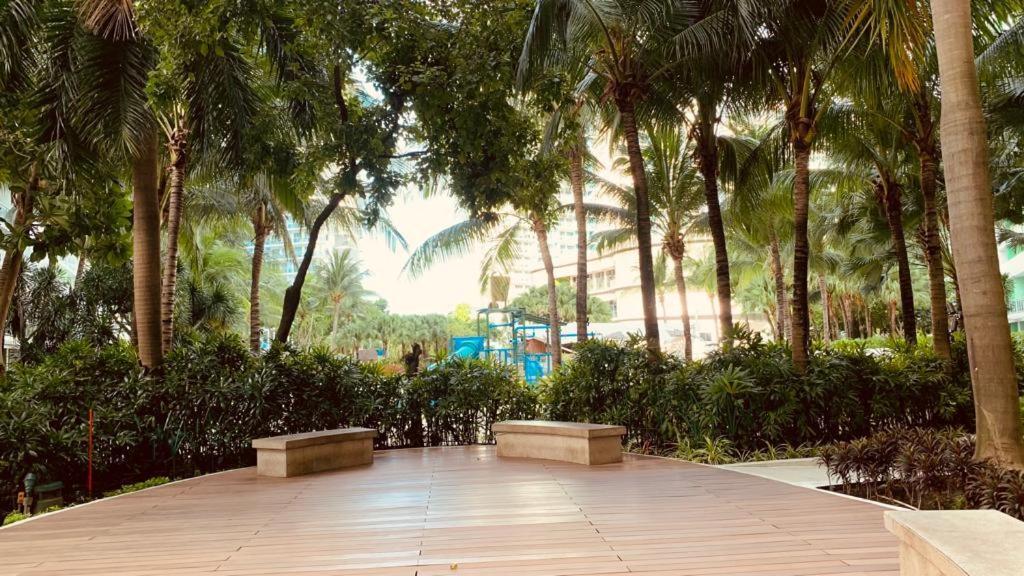 Azure Urban Resort Paranaque City Екстер'єр фото